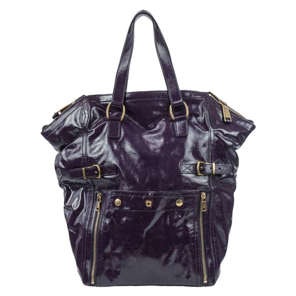 Yves Saint Laurent Shopper aus Lackleder in Violett