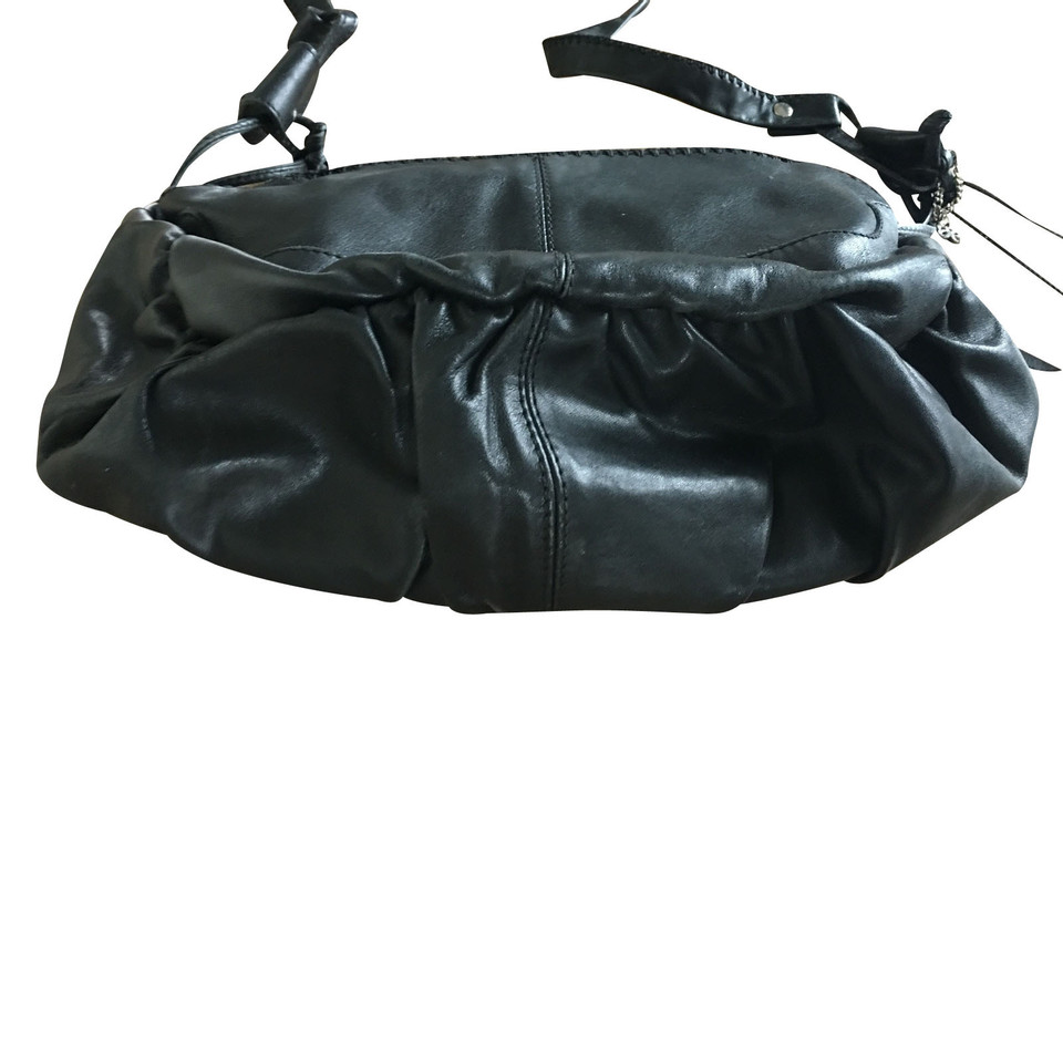 Vanessa Bruno Shoulder bag Leather in Black