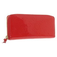 Louis Vuitton Zippy Portemonnaie Lakleer in Rood