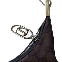 Gucci Schultertasche aus GG Supreme Canvas