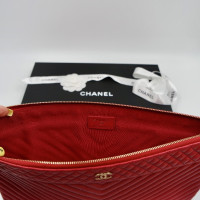 Chanel Clutch en Cuir en Rouge