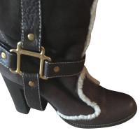 Dolce & Gabbana Stiefel aus Wildleder in Braun