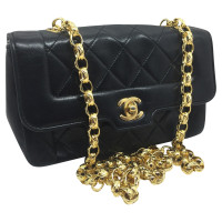 Chanel Kleine Tasche aus schwarzem Leder