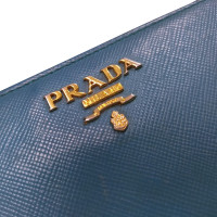 Prada Täschchen/Portemonnaie aus Leder in Türkis