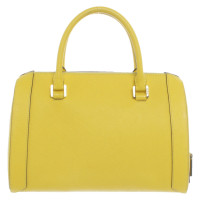 Mcm Handtasche aus Leder in Gelb