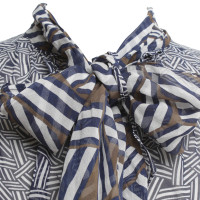 Diane Von Furstenberg camicetta di seta in bianco e blu