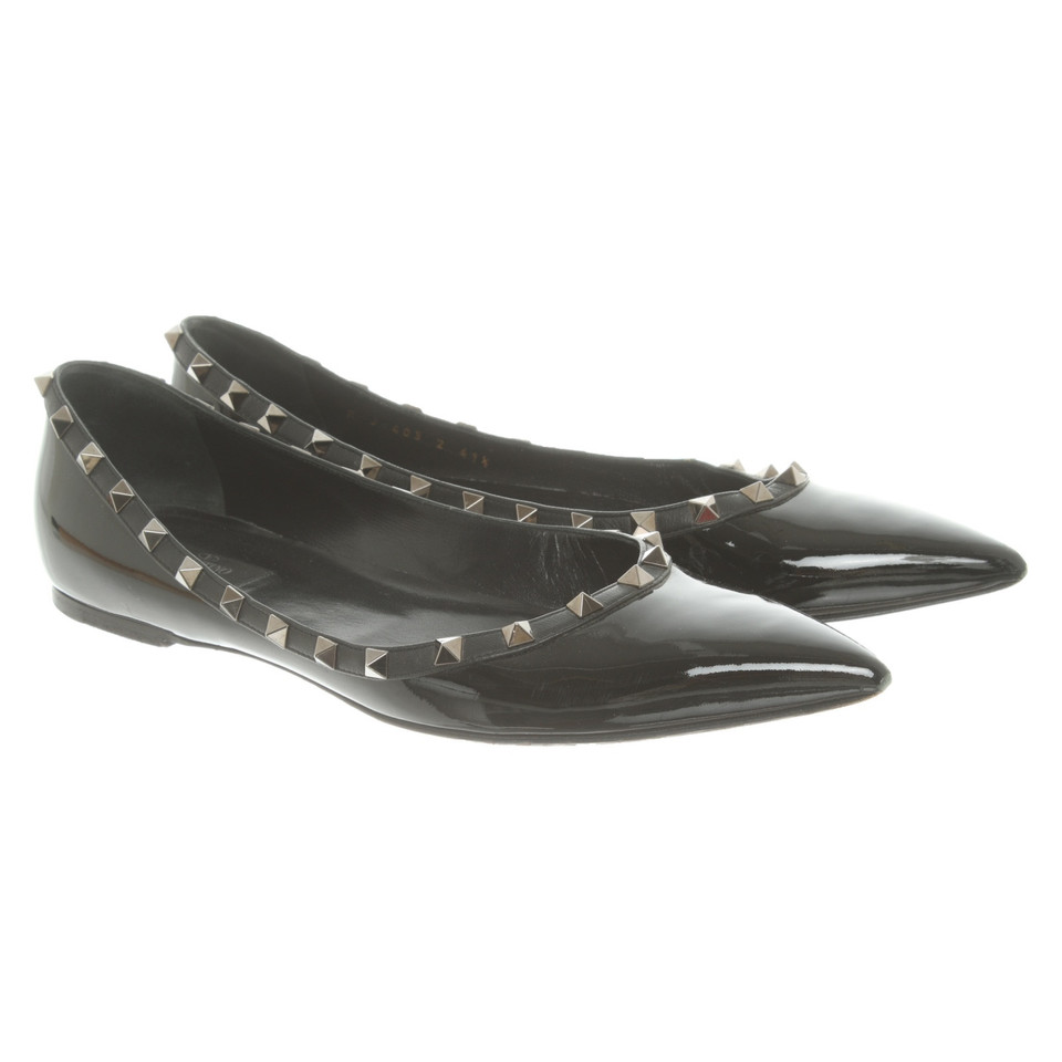 Valentino Garavani Slippers/Ballerinas Patent leather in Black