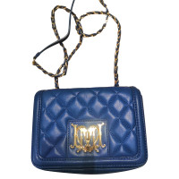 Moschino Love Handtasche aus Leder in Blau