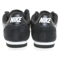 Nike Sneakers aus Leder in Schwarz