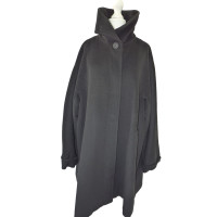 Max Mara Jacke/Mantel aus Wolle in Schwarz