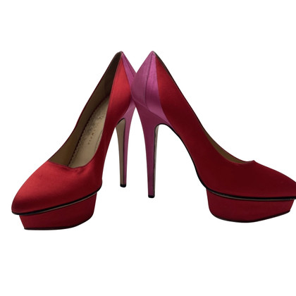 Charlotte Olympia Décolleté/Spuntate in Seta in Rosso