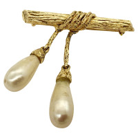 Chanel Broche avec perles