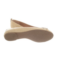 Tory Burch Chaussons/Ballerines en Cuir en Beige