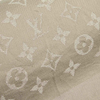 Louis Vuitton Monogram Tuch en Soie en Beige