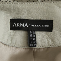 Arma Jacke mit Perforation