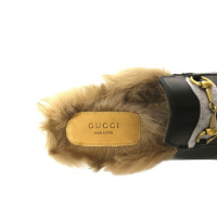 Gucci Princetown Slipper mit Fell aus Leder in Schwarz