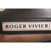 Roger Vivier Umhängetasche aus Leder in Schwarz