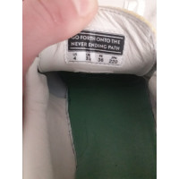 Adidas Sneakers aus Canvas in Gelb