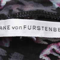 Diane Von Furstenberg Top with patterns