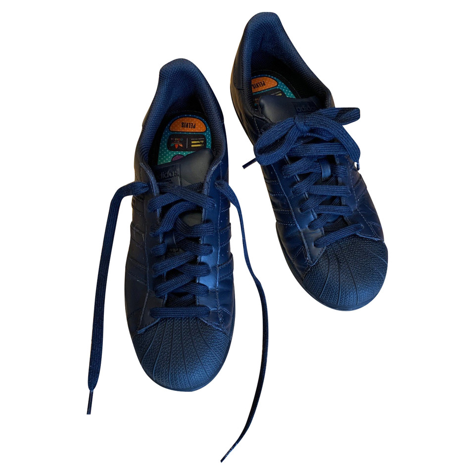Adidas Chaussures de sport en Cuir en Bleu