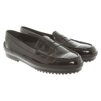 Tod's Slipper/Ballerinas aus Lackleder in Schwarz