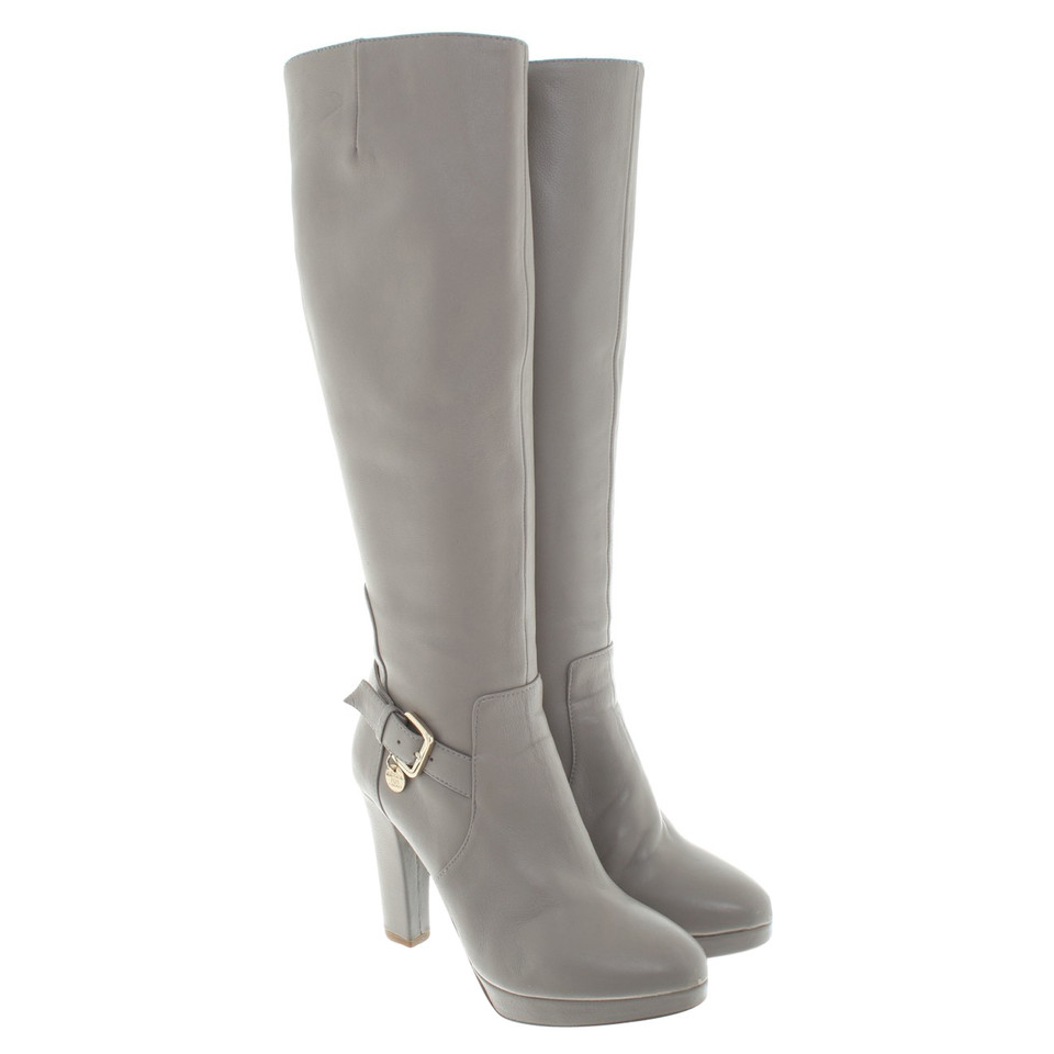 Patrizia Pepe Boots in a light taupe