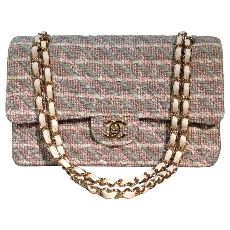 Chanel Flap bag 2.55 out of Bouclé - Buy Second hand Chanel Flap bag 2.55 out of Bouclé for € ...