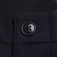 Closed Waistband pleats in blue