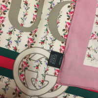 Gucci Schal/Tuch aus Seide in Rosa / Pink