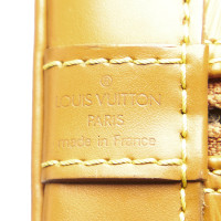 Louis Vuitton Alma Leer in Bruin