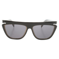 Fendi Sonnenbrille in Schwarz