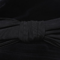 Yves Saint Laurent cappello di velluto in nero