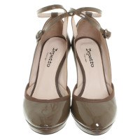 Repetto Pumps/Peeptoes Patent leather in Brown