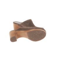 Ugg Australia Sandalen aus Leder in Braun