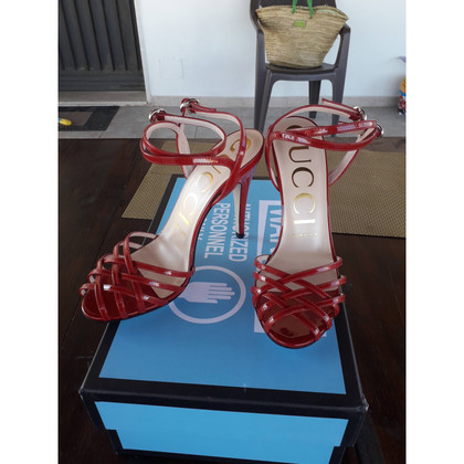 Gucci Sandals Patent leather in Red