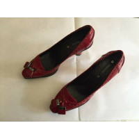 Céline Pumps/Peeptoes Patent leather in Red