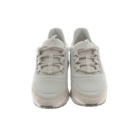 Hermès Sneakers in Grau