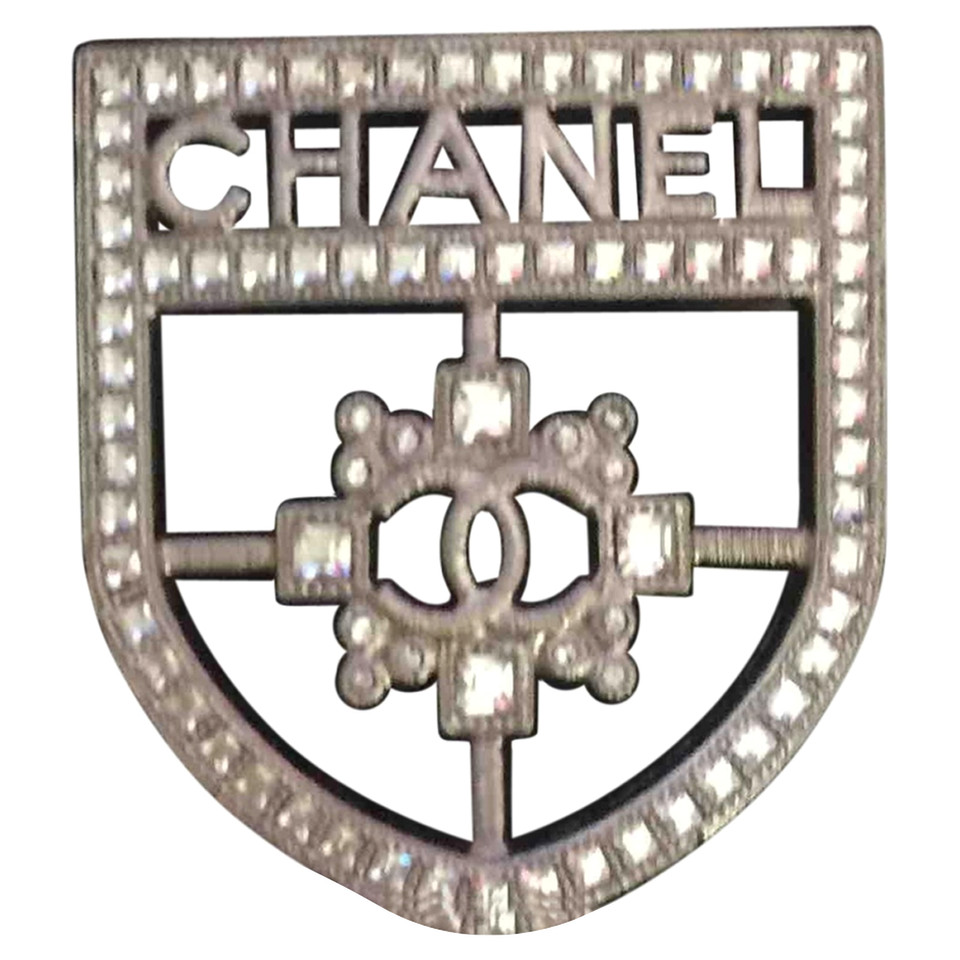 Chanel Brosche aus Stahl in Silbern