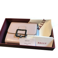 Bally Täschchen/Portemonnaie aus Leder in Nude
