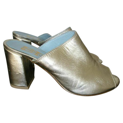 Danilela De Marchi Sandals Leather in Gold