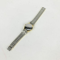 Yves Saint Laurent Armbanduhr aus Stahl in Silbern