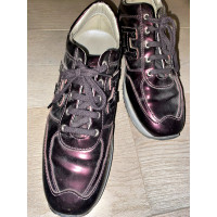 Hogan Chaussures à lacets en Cuir verni en Bordeaux