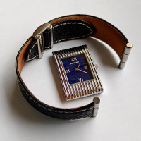 Boucheron Armbanduhr aus Stahl in Blau