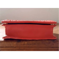 Prada Umhängetasche aus Leder in Rot