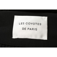 Les Coyotes De Paris Rok in Zwart