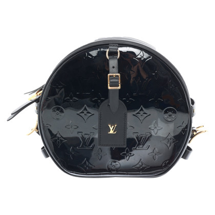 Louis Vuitton Boîte Chapeau Souple aus Lackleder in Schwarz