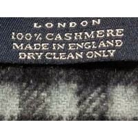 Burberry Scarf/Shawl Wool