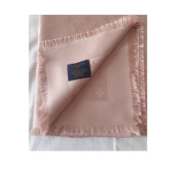 Louis Vuitton Monogram Tuch Zijde in Roze
