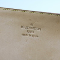 Louis Vuitton Clutch aus Canvas in Beige