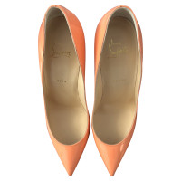 Christian Louboutin Pumps/Peeptoes aus Lackleder in Orange